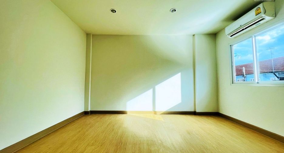 For sale 2 bedrooms townhouse in Bang Bua Thong, Nonthaburi