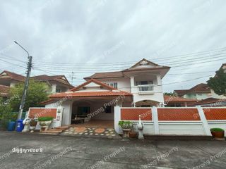 Haus zum Kauf mit 4 Zimmer in Min Buri, Bangkok