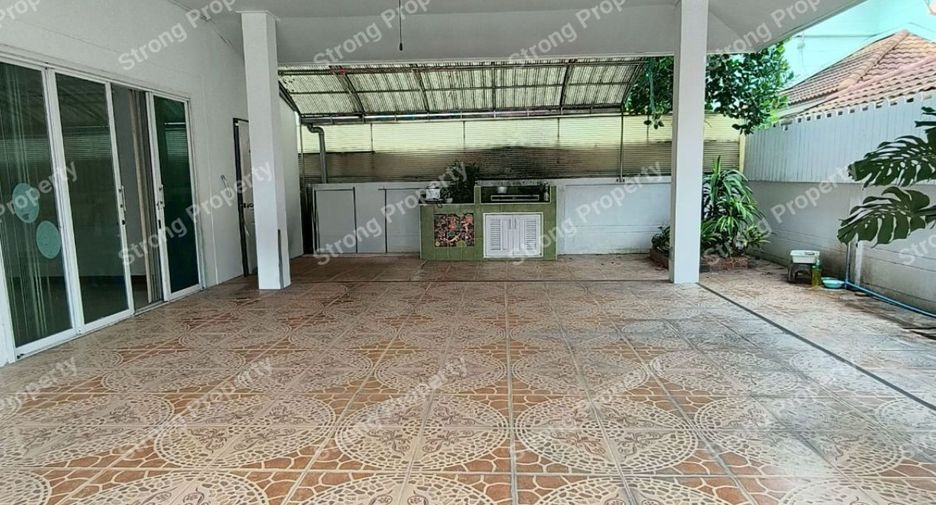 Haus zum Kauf mit 4 Zimmer in Min Buri, Bangkok