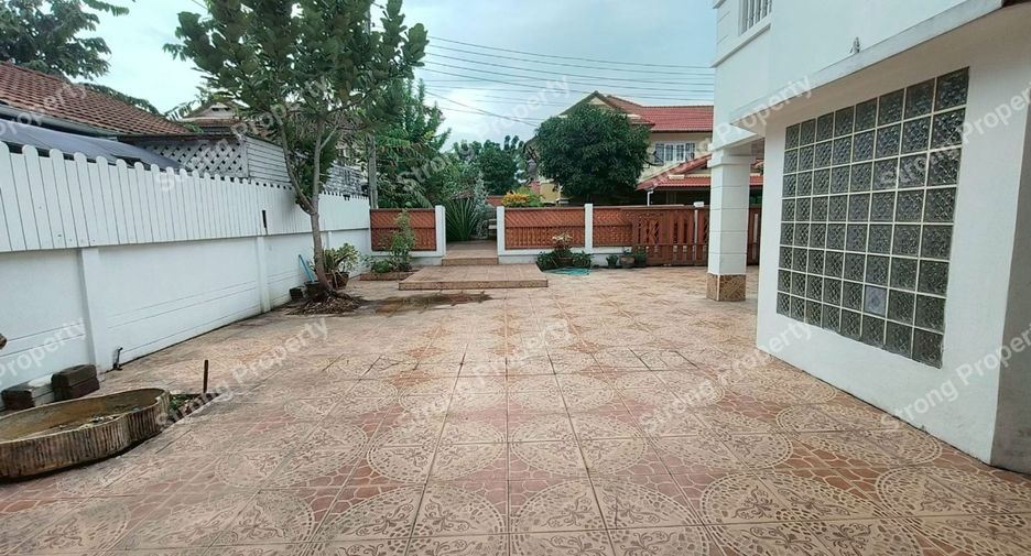 Haus zum Kauf mit 4 Zimmer in Min Buri, Bangkok