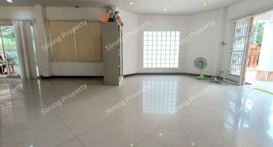 Haus zum Kauf mit 4 Zimmer in Min Buri, Bangkok