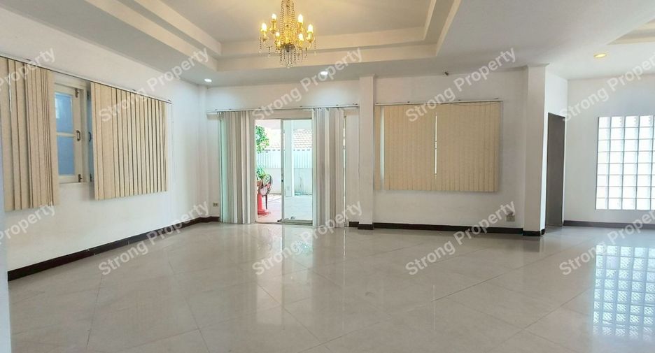 Haus zum Kauf mit 4 Zimmer in Min Buri, Bangkok