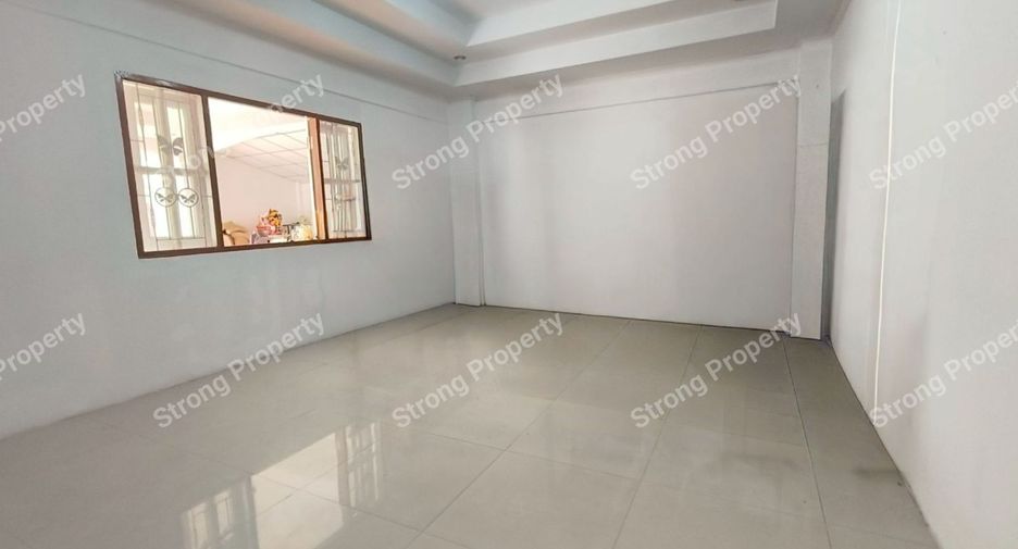 Haus zum Kauf mit 4 Zimmer in Min Buri, Bangkok