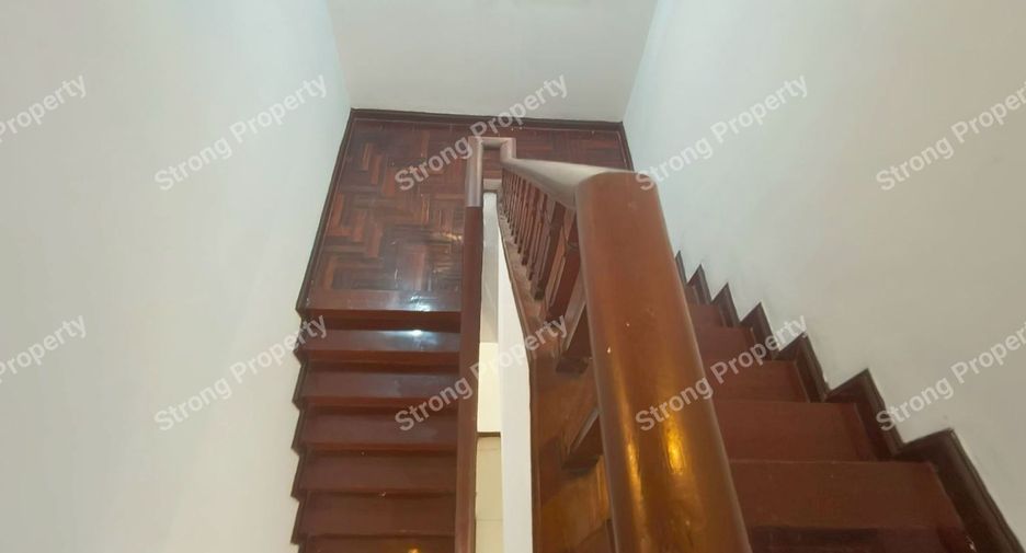 Haus zum Kauf mit 4 Zimmer in Min Buri, Bangkok