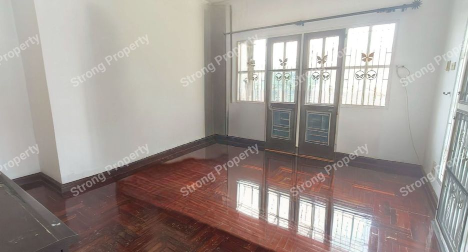 Haus zum Kauf mit 4 Zimmer in Min Buri, Bangkok