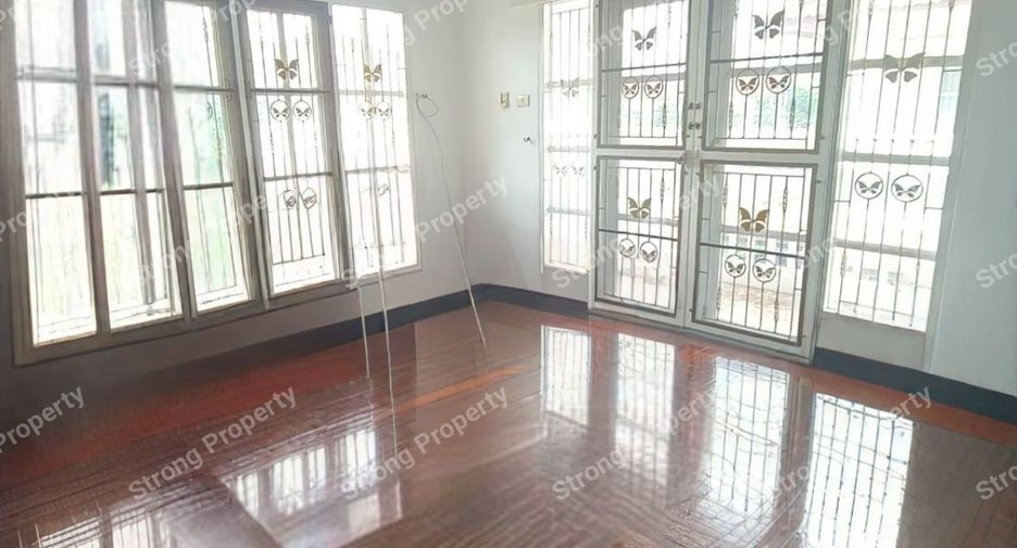 Haus zum Kauf mit 4 Zimmer in Min Buri, Bangkok