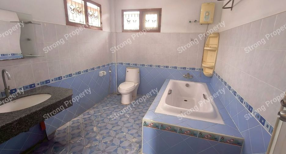 Haus zum Kauf mit 4 Zimmer in Min Buri, Bangkok