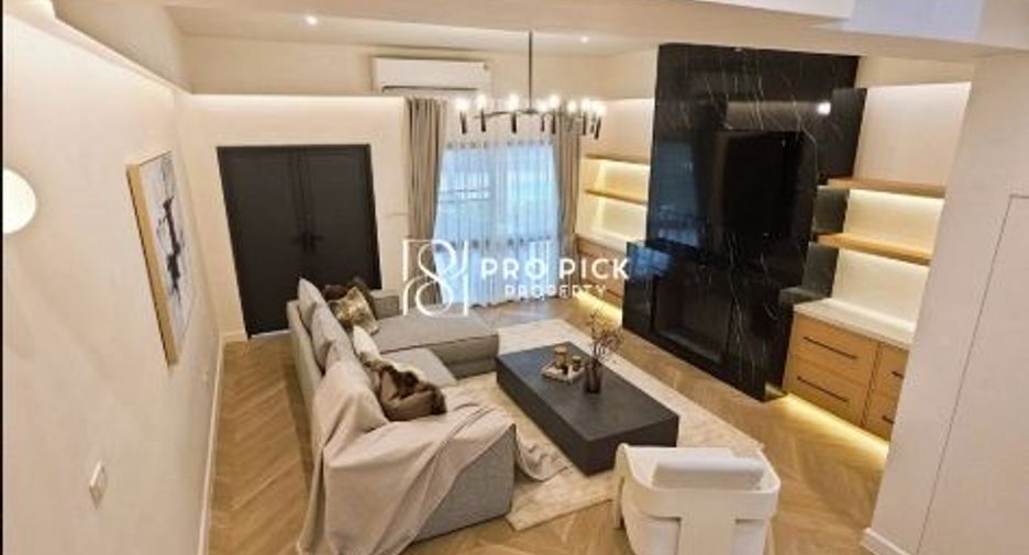 Reihenhaus zur Miete mit 5 Zimmer in Khlong Toei, Bangkok