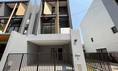 Haus zum Kauf mit 3 Zimmer in Bang Kruai, Nonthaburi