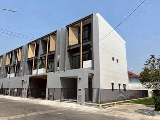Haus zum Kauf mit 3 Zimmer in Bang Kruai, Nonthaburi