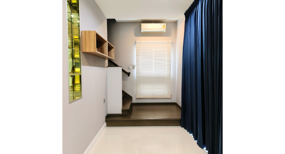 À louer et à vendre 4 chambres maison à Bang Bua Thong, Nonthaburi