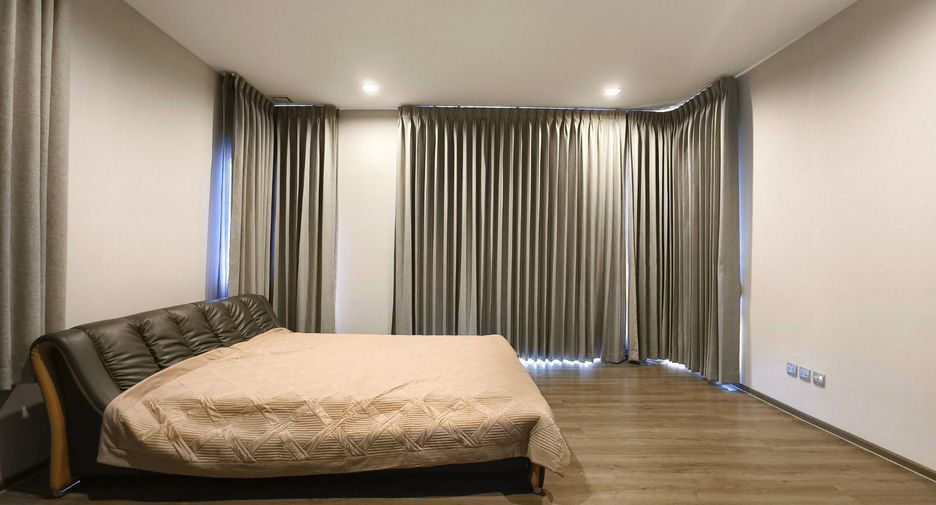 À louer et à vendre 4 chambres maison à Bang Bua Thong, Nonthaburi