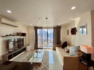 For rent 2 bedrooms condo in Bang Rak, Bangkok
