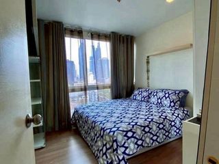 For rent 2 bedrooms condo in Bang Rak, Bangkok