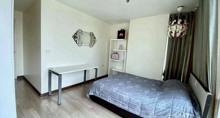 For rent 2 bedrooms condo in Bang Rak, Bangkok