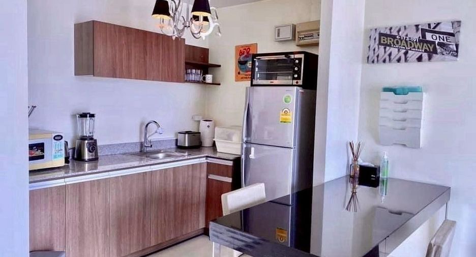 For rent 2 bedrooms condo in Bang Rak, Bangkok