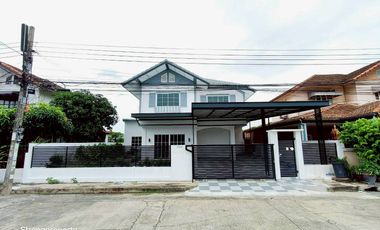 Haus zum Kauf mit 4 Zimmer in Khlong Sam Wa, Bangkok