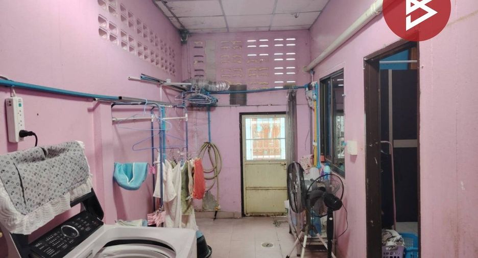 À vendre 2 chambres maison à Mueang Nakhon Sawan, Nakhon Sawan