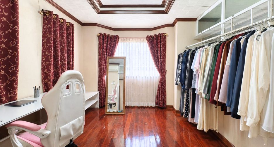 Haus zum Kauf mit 3 Zimmer in Min Buri, Bangkok