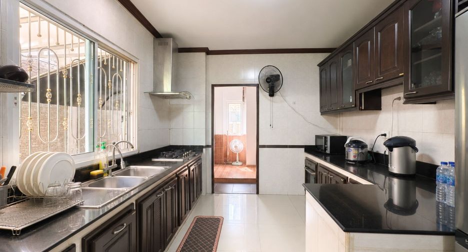 Haus zum Kauf mit 3 Zimmer in Min Buri, Bangkok
