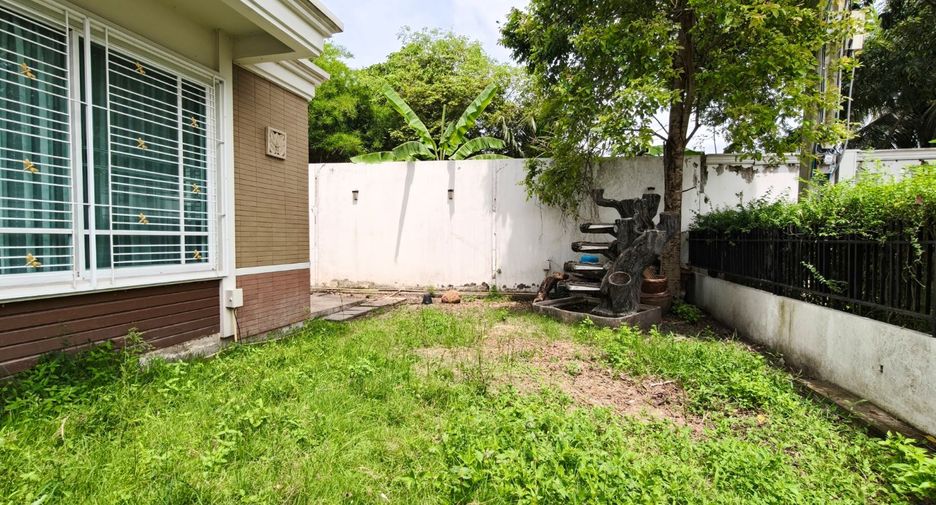 For rent and for sale 3 bedrooms house in Lat Krabang, Bangkok