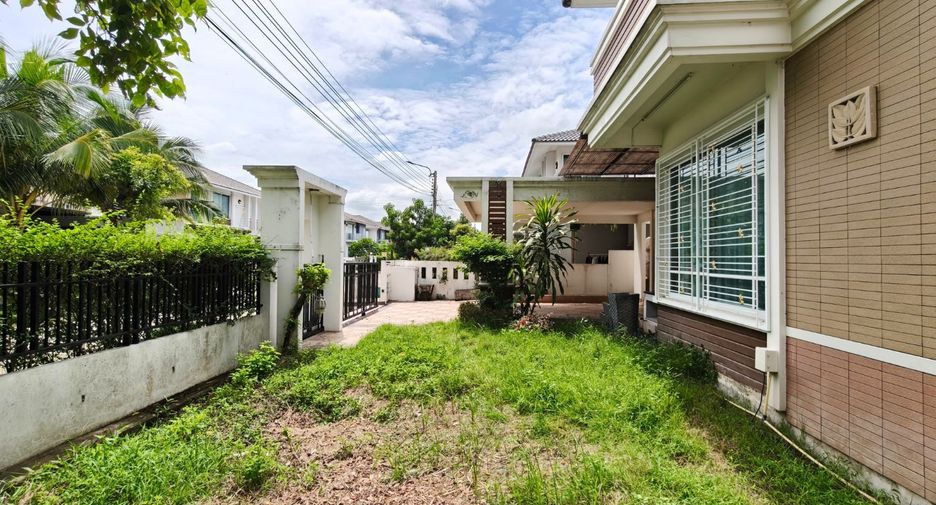 For rent and for sale 3 bedrooms house in Lat Krabang, Bangkok