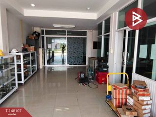 For sale 3 bedrooms retail Space in Mueang Rayong, Rayong