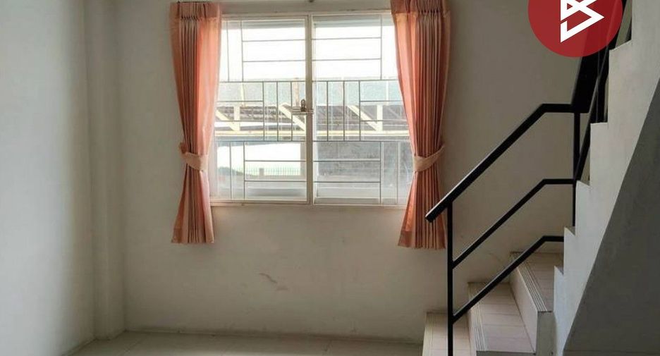 For sale 3 bedrooms retail Space in Mueang Rayong, Rayong