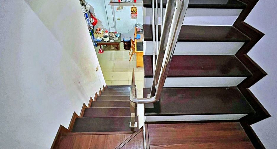ขาย 6 ห้องนอน ทาวน์เฮ้าส์ ใน ธัญบุรี, ปทุมธานี
