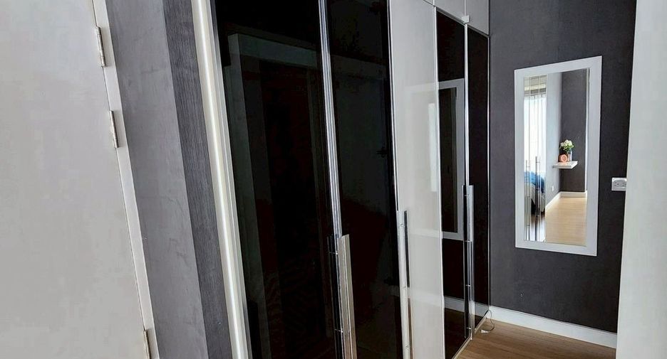 For sale 1 Beds condo in Sathon, Bangkok