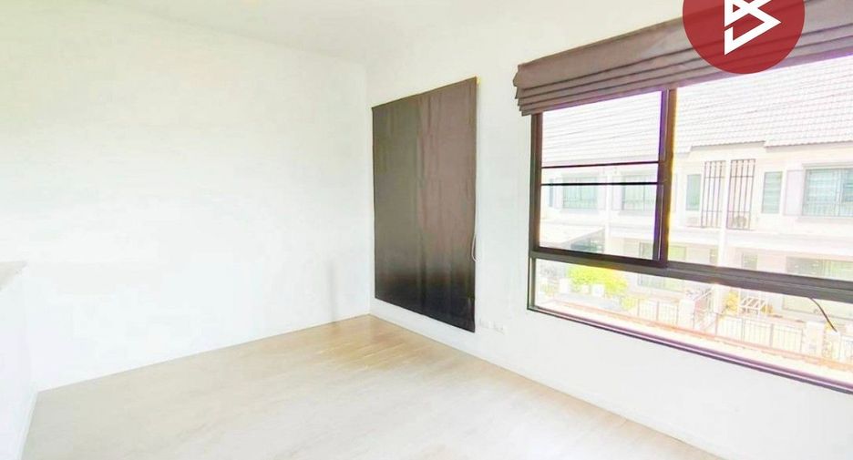 Casa adosada en venta de 2 habitaciones en Bang Sao Thong, Samut Prakan