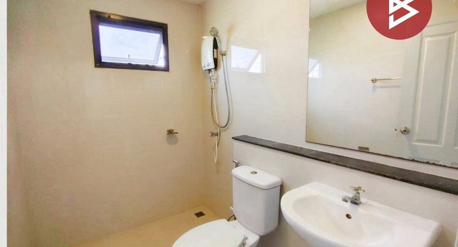 Casa adosada en venta de 2 habitaciones en Bang Sao Thong, Samut Prakan