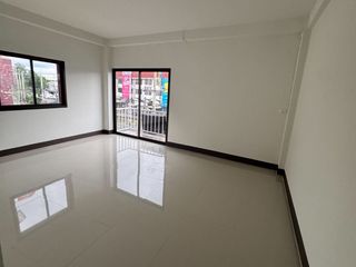For rent そして for sale retail Space in Mueang Nakhon Nayok, Nakhon Nayok