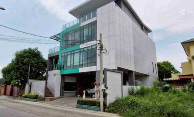 Büro zum Kauf in Pak Kret, Nonthaburi