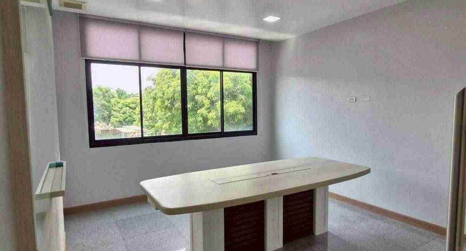 Büro zum Kauf in Pak Kret, Nonthaburi