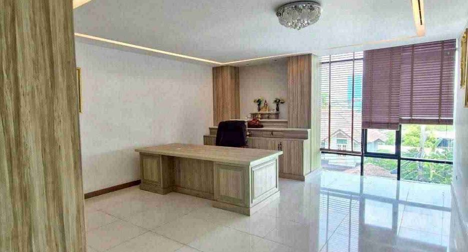 Büro zum Kauf in Pak Kret, Nonthaburi