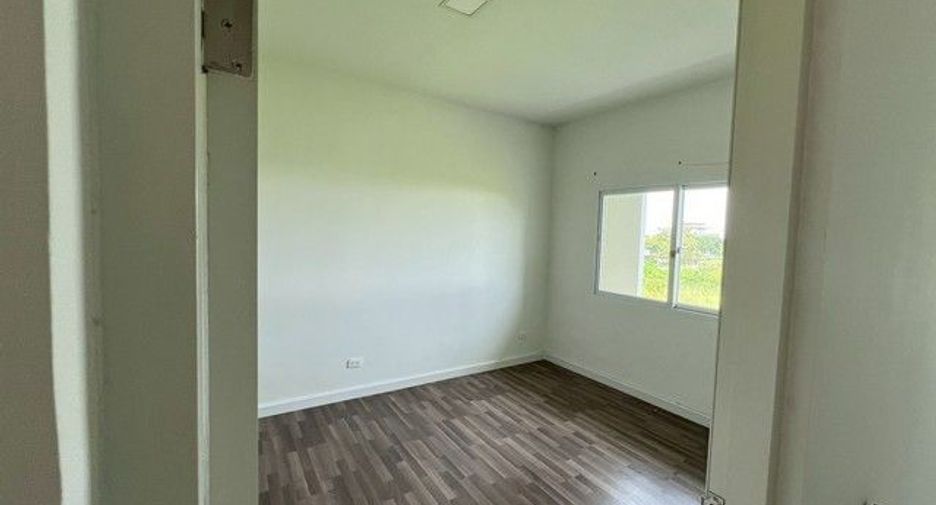 À vendre 3 chambres maison de ville à Bang Phli, Samut Prakan