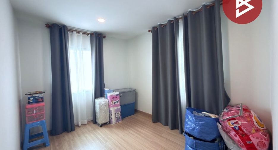 À vendre 3 chambres maison à Phan Thong, Chonburi
