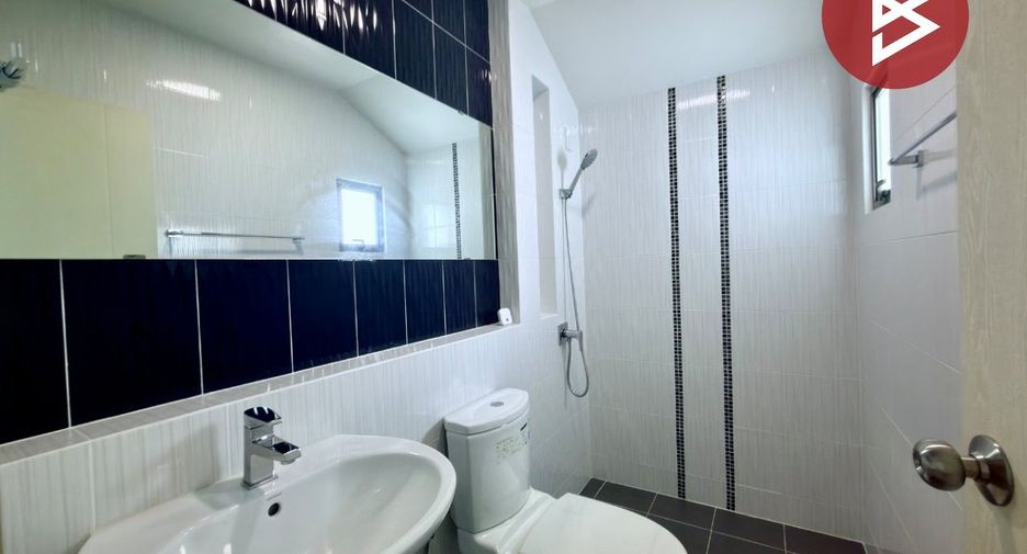 À vendre 3 chambres maison à Phan Thong, Chonburi