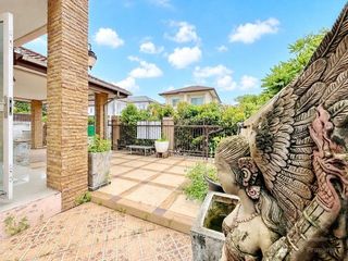 Casa en venta de 4 habitaciones en Khlong Sam Wa, Bangkok
