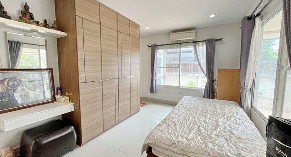 Casa en venta de 4 habitaciones en Khlong Sam Wa, Bangkok
