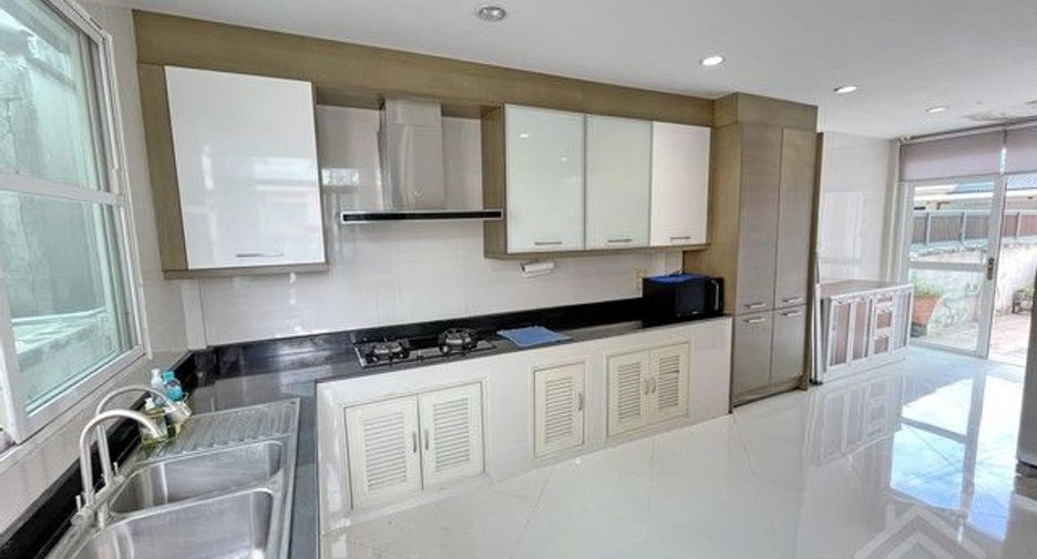 Casa en venta de 4 habitaciones en Khlong Sam Wa, Bangkok