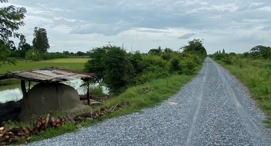 For sale land in Song Phi Nong, Suphan Buri
