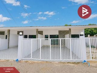 For sale 2 bedrooms townhouse in Bang Phae, Ratchaburi