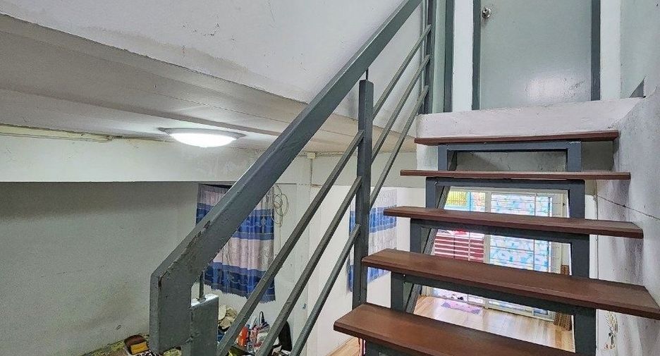 À vendre 2 chambres maison à Ban Bueng, Chonburi
