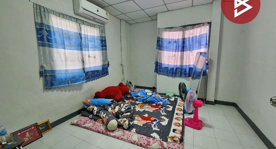 À vendre 2 chambres maison à Ban Bueng, Chonburi