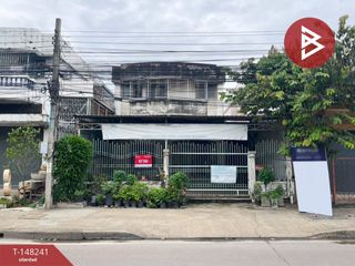 For sale 3 bedrooms retail Space in Phasi Charoen, Bangkok
