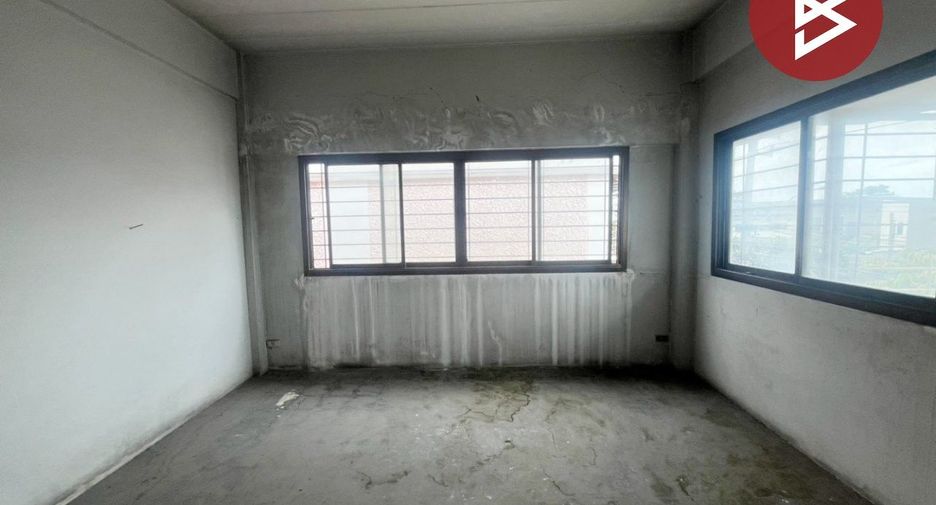 For sale 3 bedrooms retail Space in Phasi Charoen, Bangkok