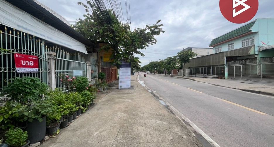For sale 3 bedrooms retail Space in Phasi Charoen, Bangkok