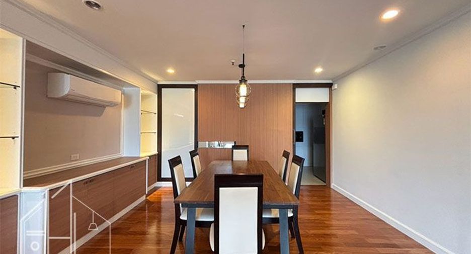For rent 3 bedrooms condo in Khlong Toei, Bangkok